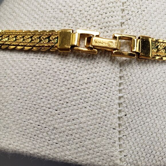 Vintage 1980's Napier Gold Tone Herringbone 22” Etched Both Sides Necklace - Picture 9 of 10